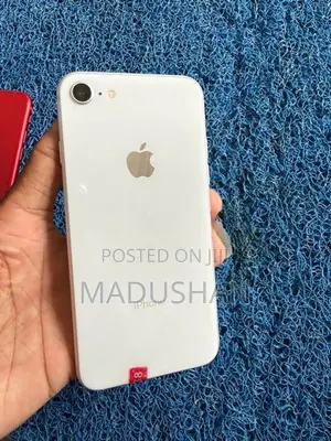 Apple iPhone 8 (Used)