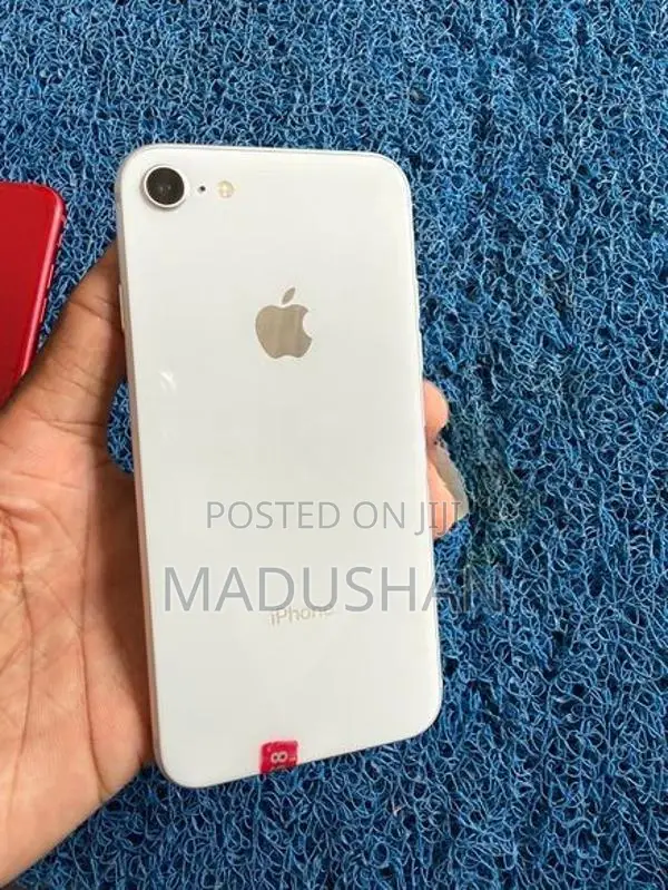 Apple iPhone 8 (Used)