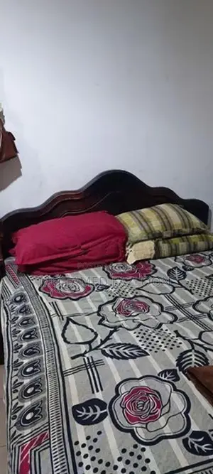 5/6 Bed