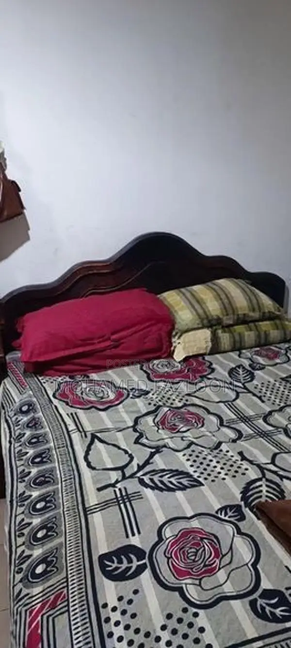 5/6 Bed