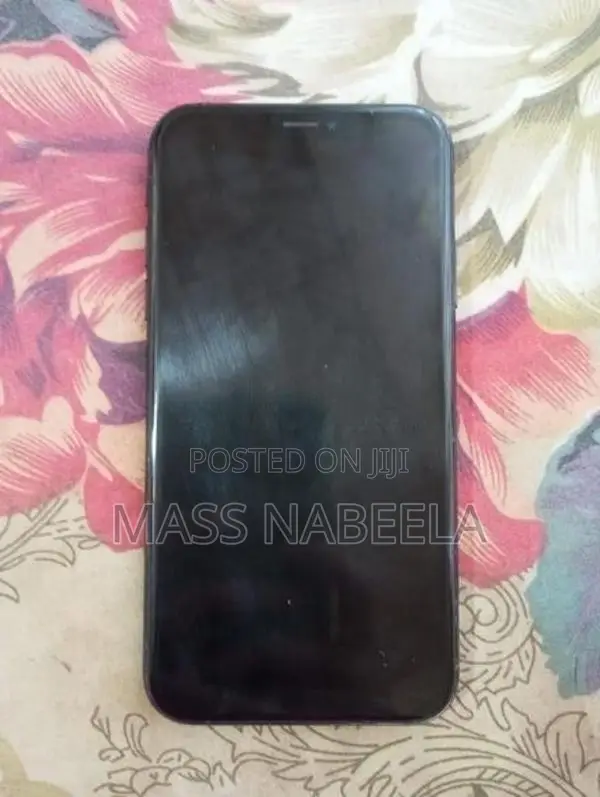 Apple iPhone XR (Used)