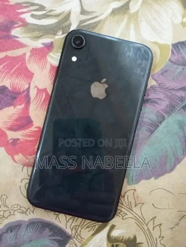 Apple iPhone XR (Used)