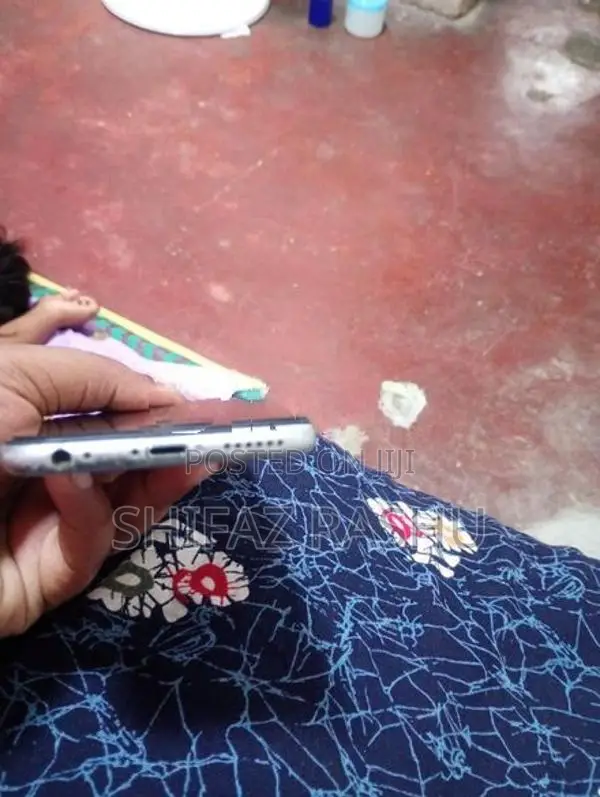 Apple iPhone 6S (Used)