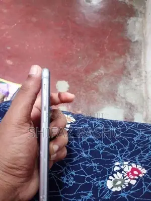 Apple iPhone 6S (Used)