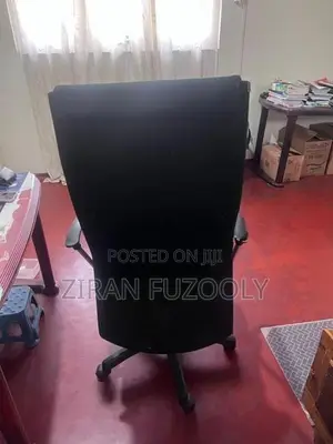 Premium High Back Office Chair – Excellent Condition