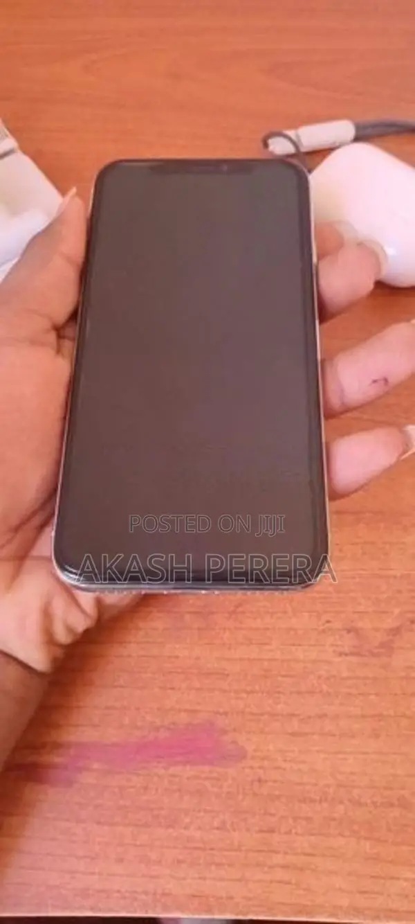 Apple iPhone X (Used)