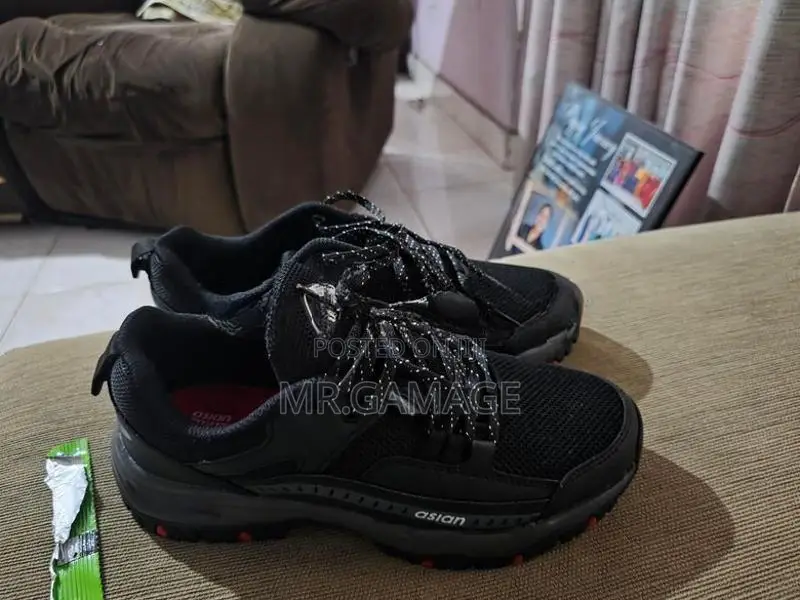 Shoes Size 8