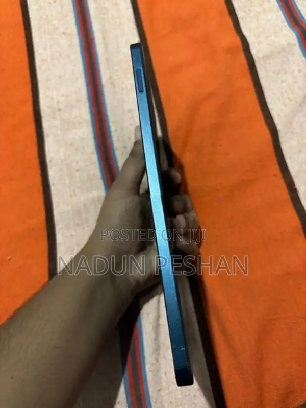 Samsung Galaxy A9 64GB (Used)