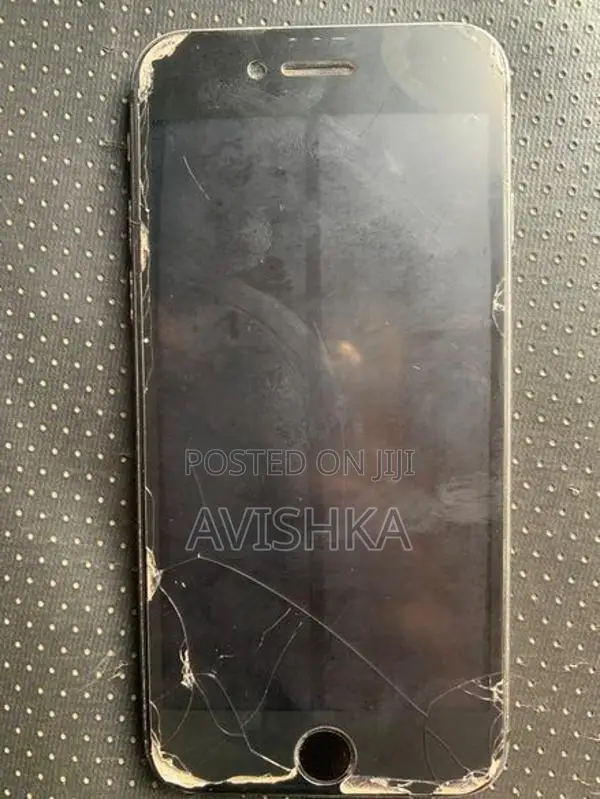 Apple iPhone 8 Black (Used)