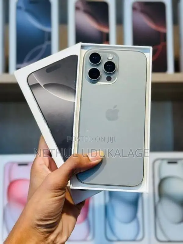 Apple iPhone 16 Pro Max 256GB (Natural) (Used)