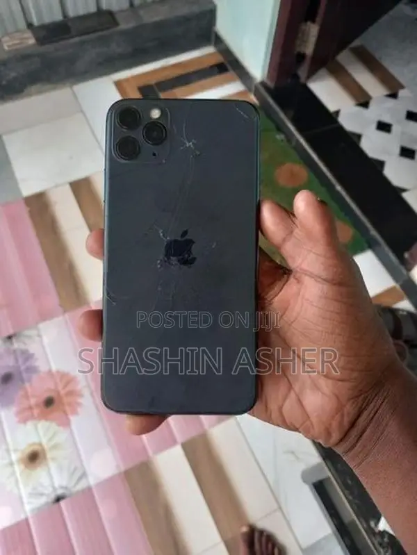 Apple iPhone 11 Pro Max (Used)