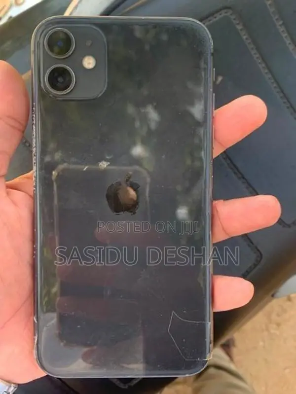 Apple iPhone 11 (Used)