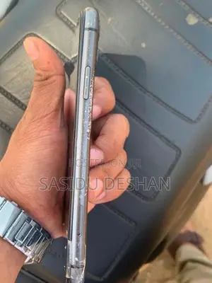 Apple iPhone 11 (Used)