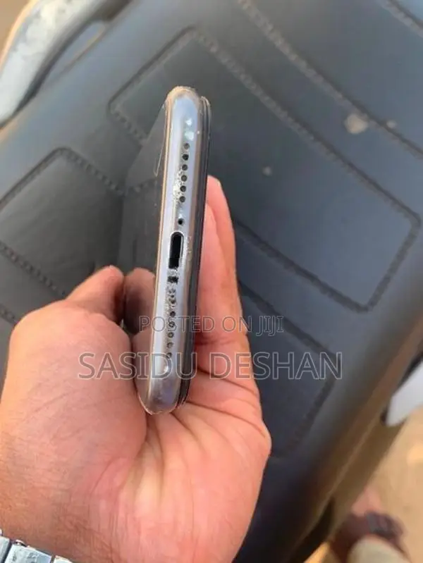 Apple iPhone 11 (Used)