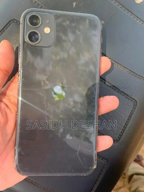 Apple iPhone 11 (Used)