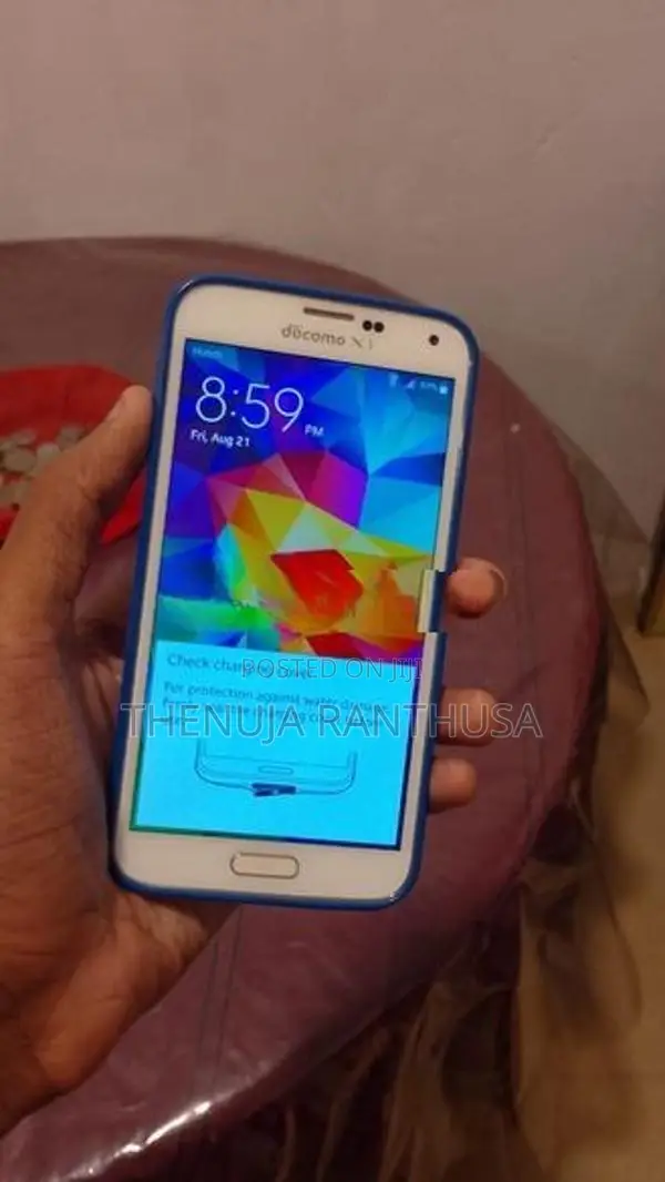 Samsung Galaxy S5 (Used)