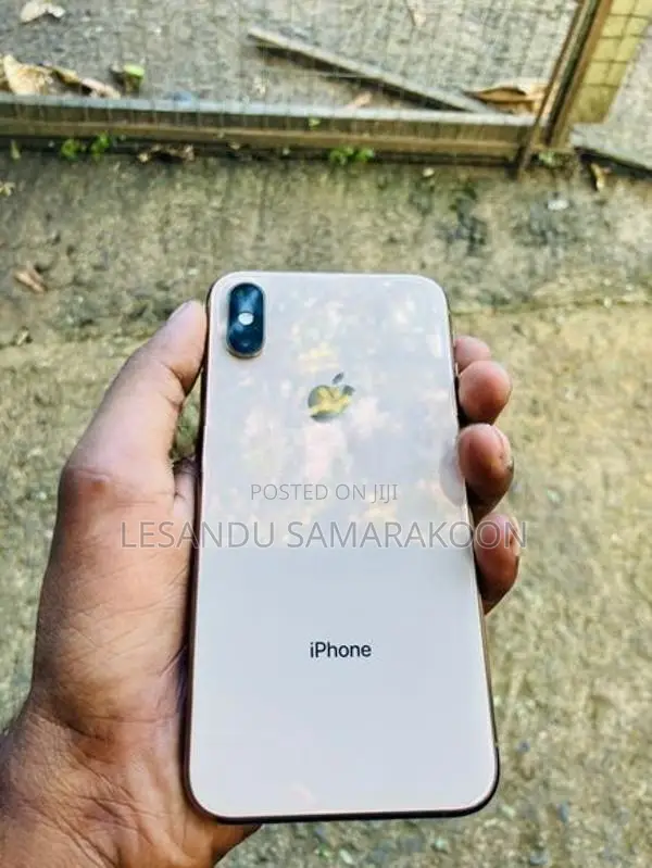 Apple iPhone XS (Used)