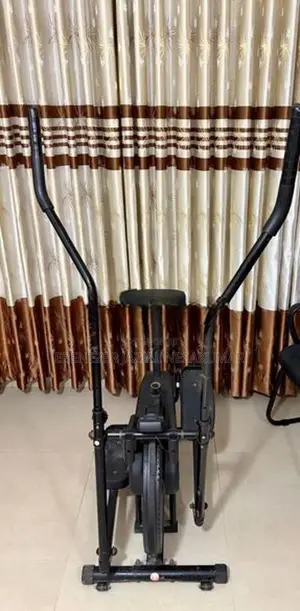 Gold Fitness - Exercise Spin Bike