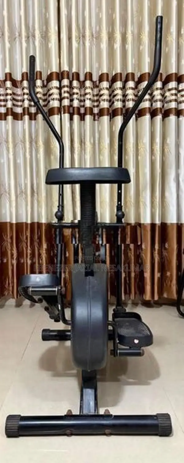 Gold Fitness - Exercise Spin Bike
