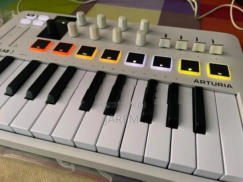 Arturia Minilab 3 Midi Controller