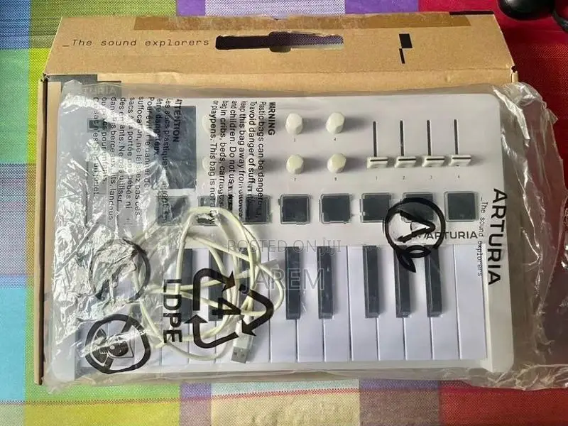 Arturia Minilab 3 Midi Controller