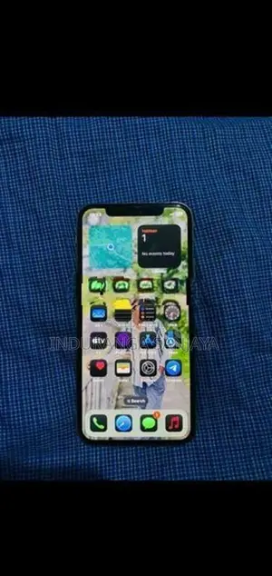 Apple iPhone XS 64GB (Used)