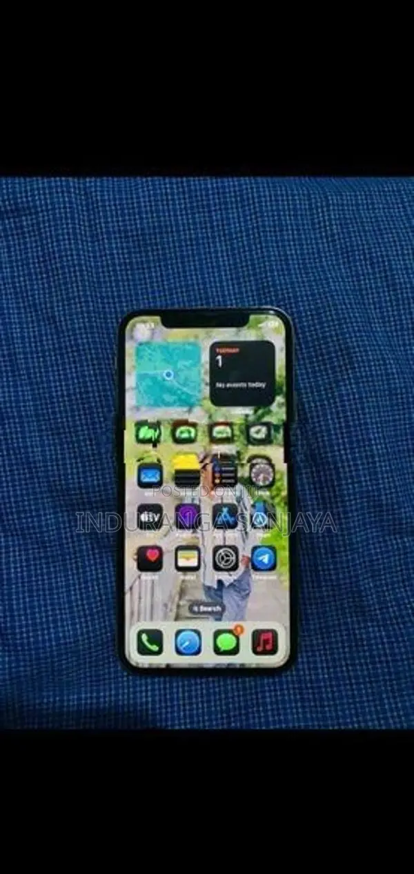 Apple iPhone XS 64GB (Used)
