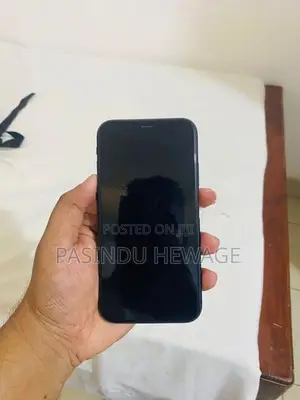 Apple iPhone 11 (Used)