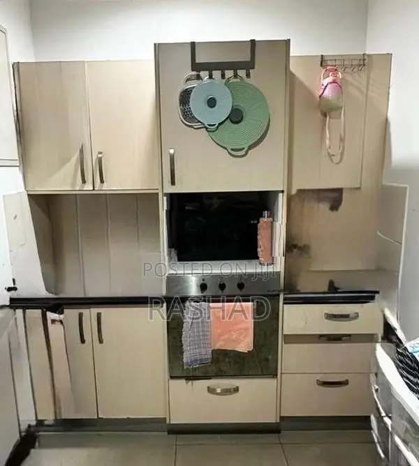Granite Top Pantry Cupboards