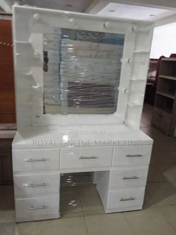 Dressing Table (D-24)