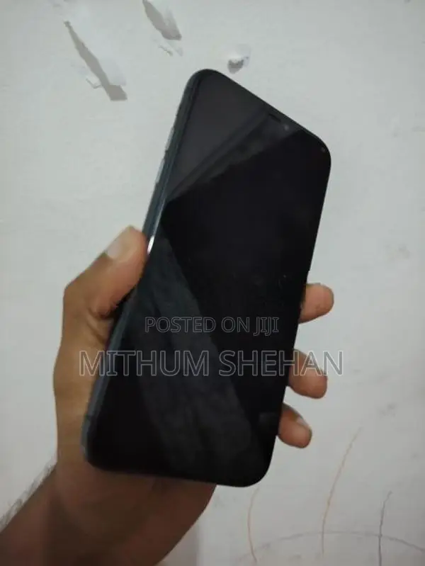 Apple iPhone 11 (Used)