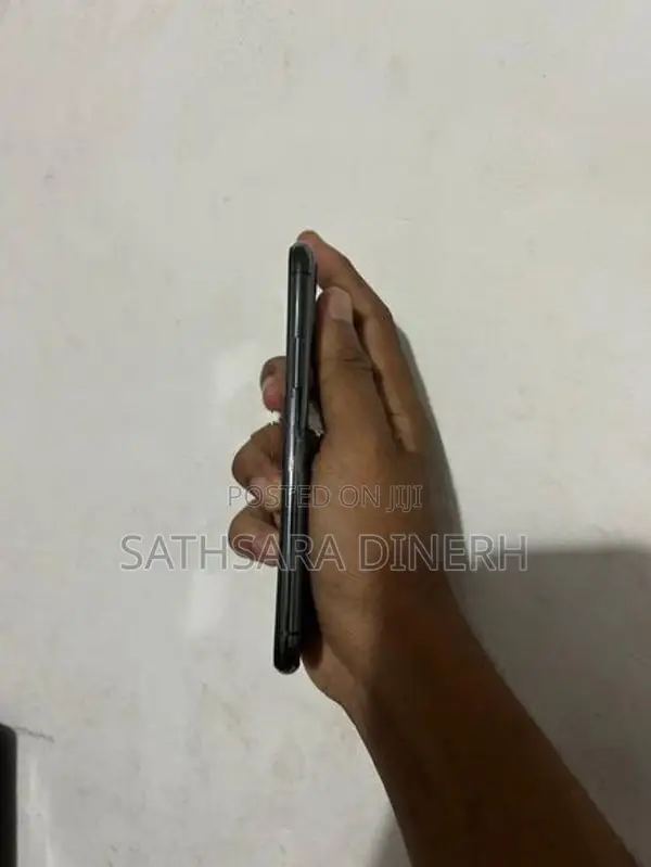 Apple iPhone 11 Pro 256GB (Used)