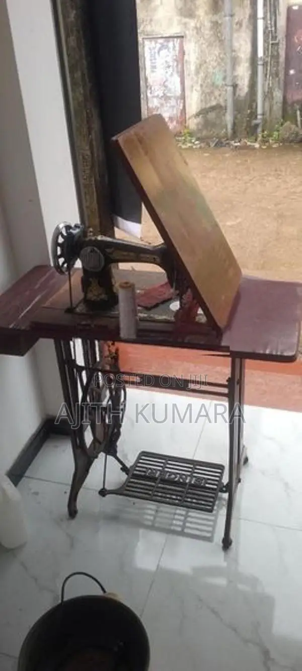 Singer Sewing Machine