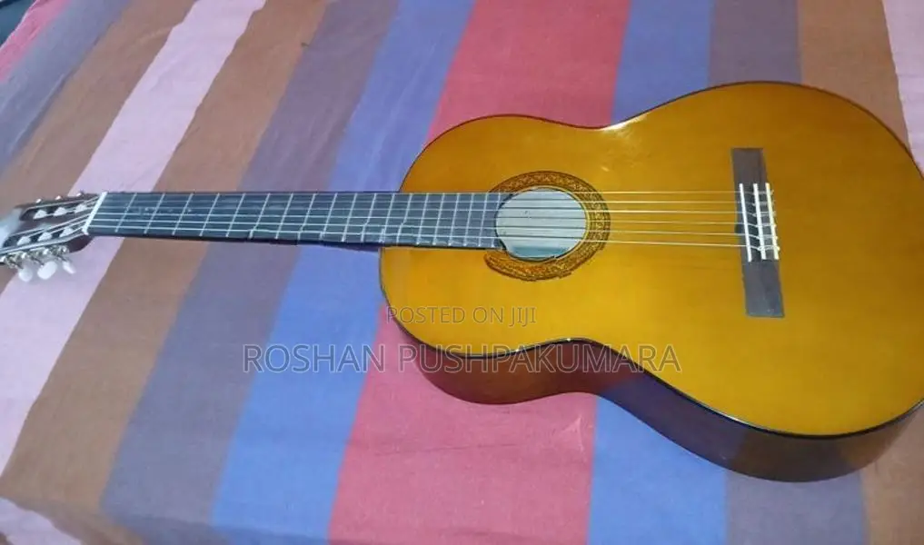 Yamaha C40 Guitar