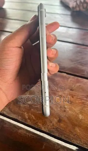 Apple iPhone XR 128GB (Used)