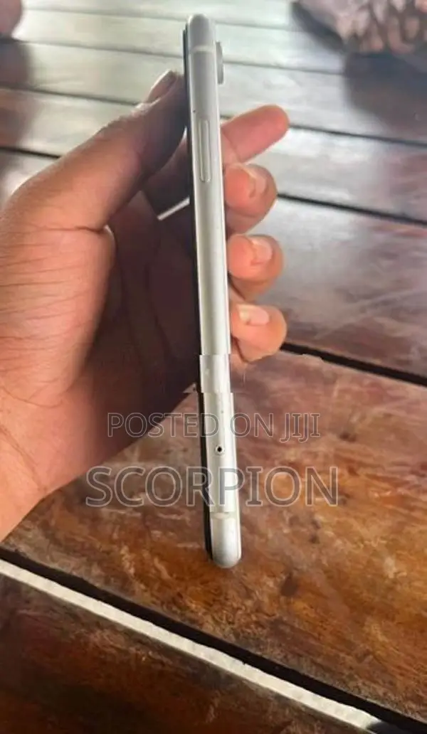 Apple iPhone XR 128GB (Used)