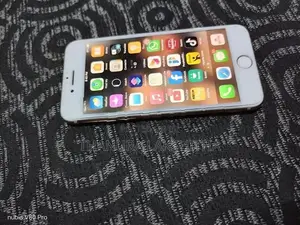 Apple iPhone 8 (Used)