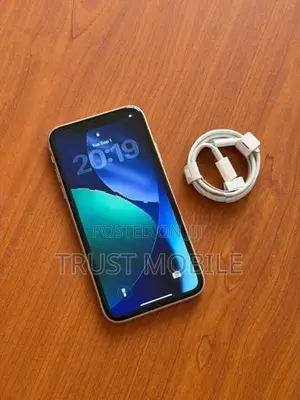 Apple iPhone 11 128GB (Used)