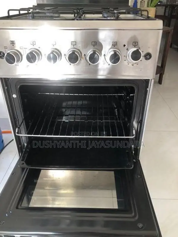 Oven with 04 Gas Burner