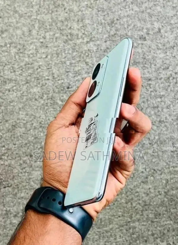 OnePlus Nord 2T (Used)