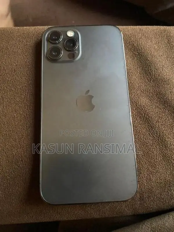 Apple iPhone 12 Pro Silver Ash (Used)