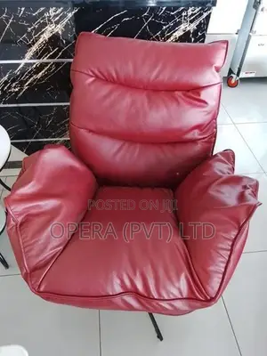 Swivel Lounge Chair