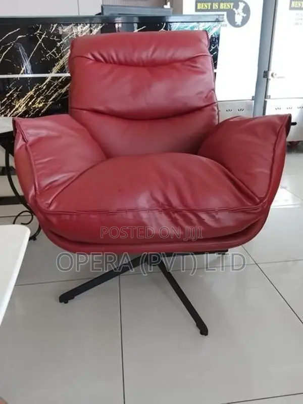 Swivel Lounge Chair