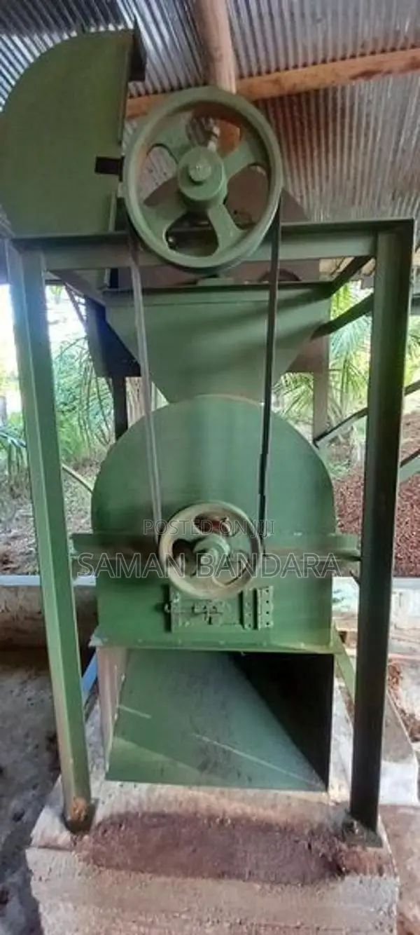 Coconut Husk Cutting Machine