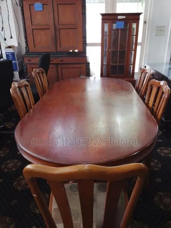 Teak Oval Shape Dining Table with 5 Nos Chairs