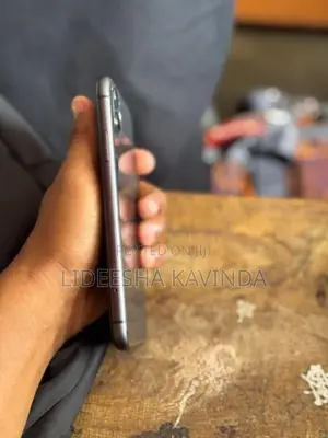 Apple iPhone 11 (Used)