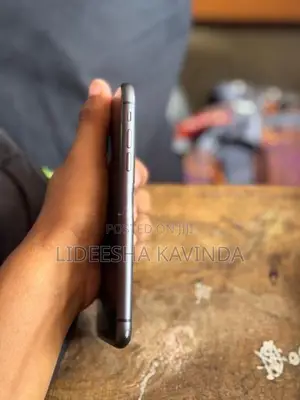 Apple iPhone 11 (Used)
