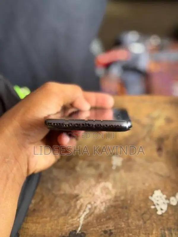 Apple iPhone 11 (Used)
