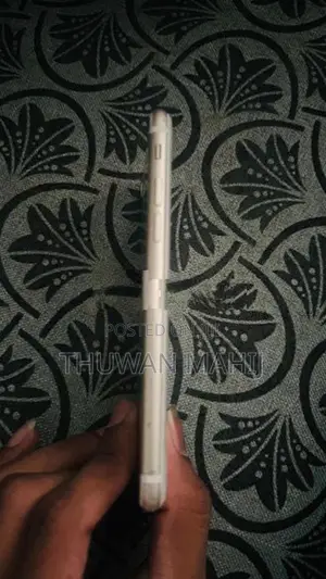 Apple iPhone 7 (Used)