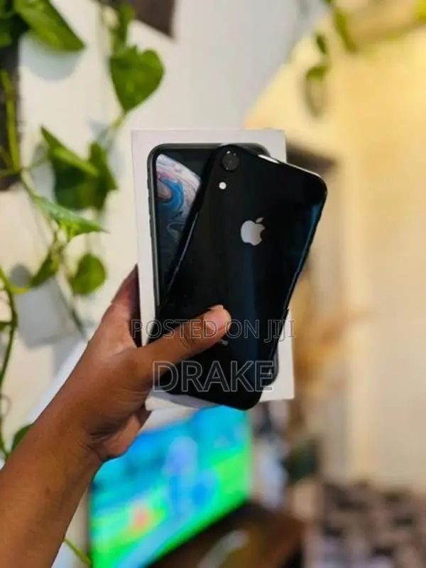 Apple iPhone XR 64GB (Used)